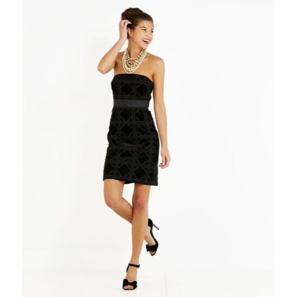 Vineyard Vines Black Carolyn Velvet Strapless Mini Dress 2 NWT Whimsigoth Event - Picture 1 of 13